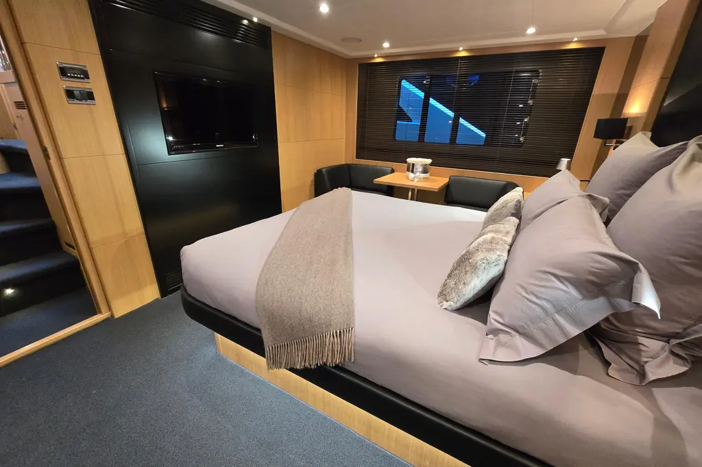 2011 Princess 72 Motor Yacht Yacht For Sale in Mandelieu-la-Napoule 2011 Princess 72 Motor Yacht Yacht For Sale in Mandelieu-la-Napoule