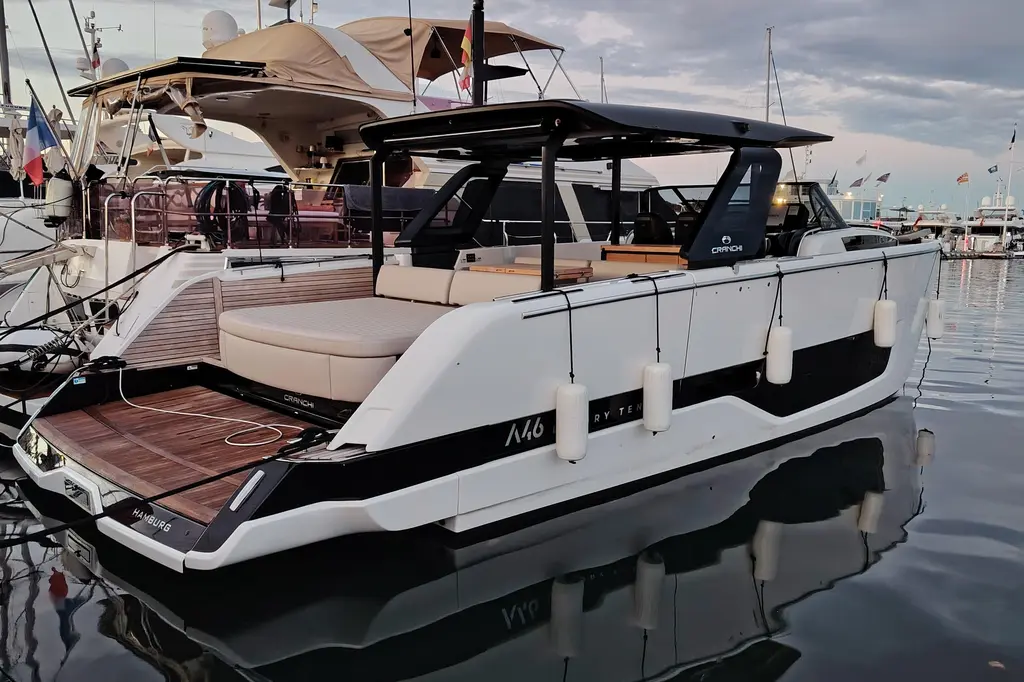 FLOW 2024 Cranchi A46 Luxury Tender Yacht For Sale in Vallauris FLOW 2024 Cranchi A46 Luxury Tender Yacht For Sale in Vallauris