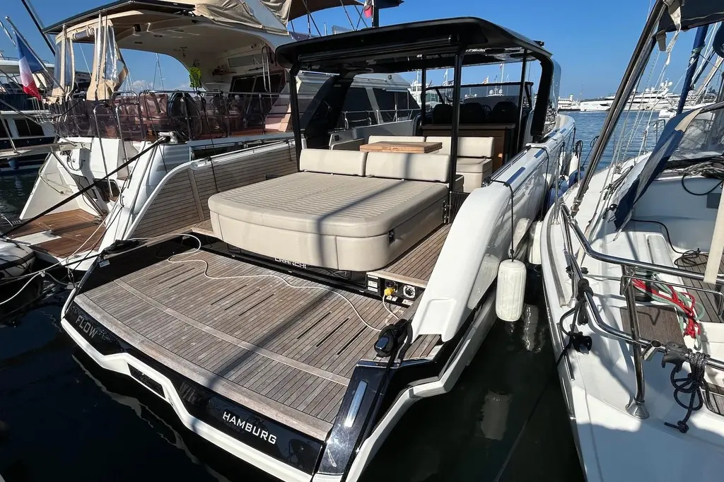 FLOW 2024 Cranchi A46 Luxury Tender Yacht For Sale in Vallauris FLOW 2024 Cranchi A46 Luxury Tender Yacht For Sale in Vallauris