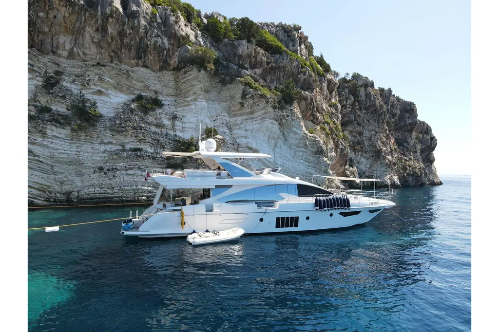 2015 Azimut 80 Yacht For Sale in Herceg Novi 2015 Azimut 80 Yacht For Sale in Herceg Novi