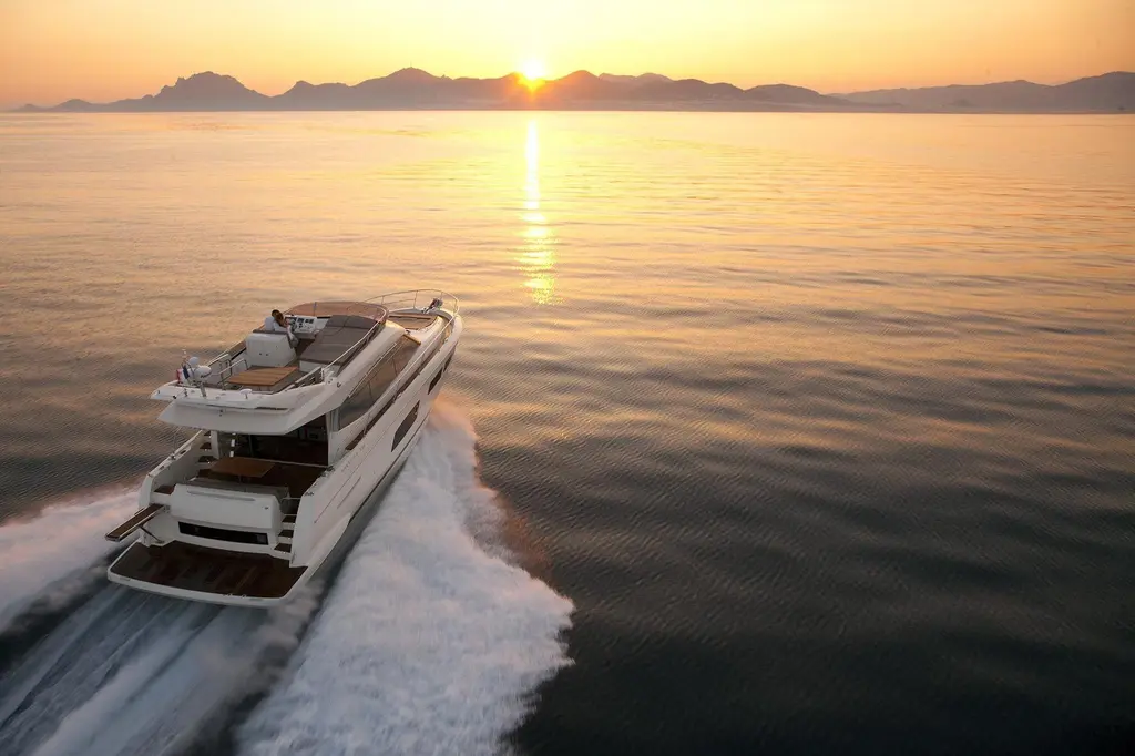 2014 Prestige 550 Yacht For Sale in Genoa IT-GE 2014 Prestige 550 Yacht For Sale in Genoa IT-GE