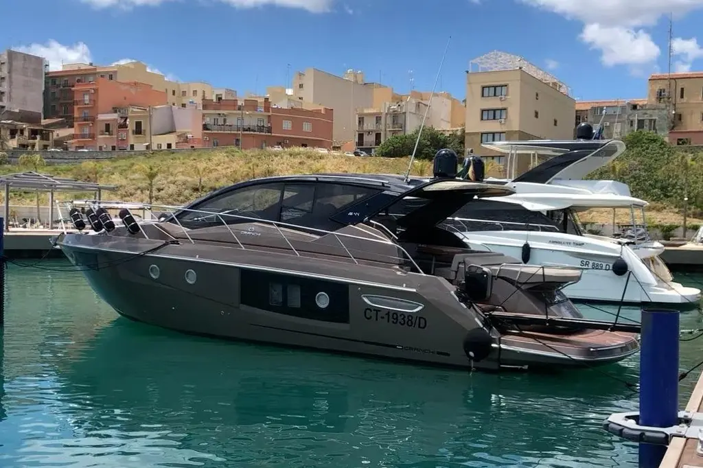 2019 Cranchi M 44 HT Yacht For Sale in Catania IT-CT 2019 Cranchi M 44 HT Yacht For Sale in Catania IT-CT