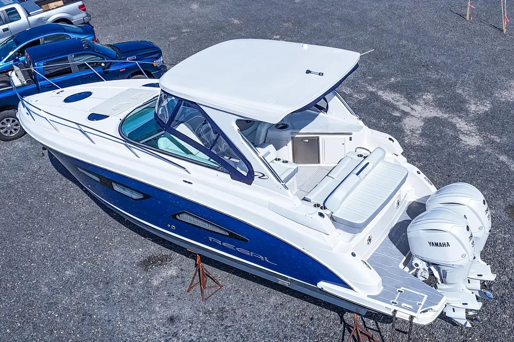 2026 Regal 33 XO Yacht For Sale in Sea Bright NJ 2026 Regal 33 XO Yacht For Sale in Sea Bright NJ
