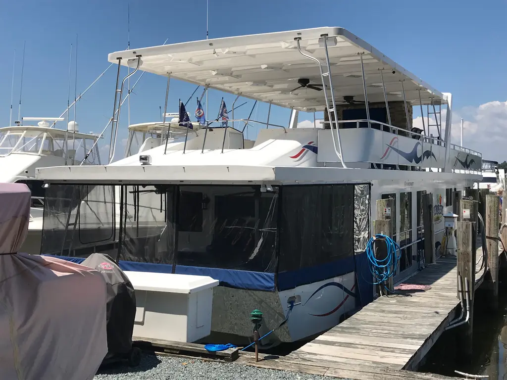 St Somewhere 2017 Sumerset Houseboat Yacht For Sale in Chestertown MD St Somewhere 2017 Sumerset Houseboat Yacht For Sale in Chestertown MD