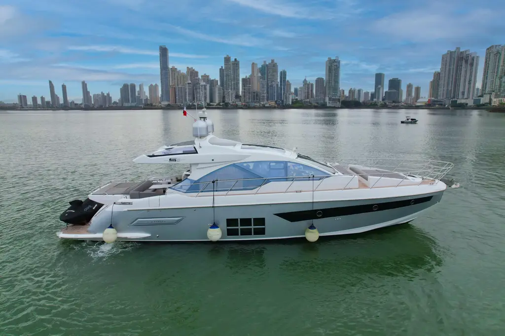  2019 Azimut S6 Yacht For Sale in Panama City 