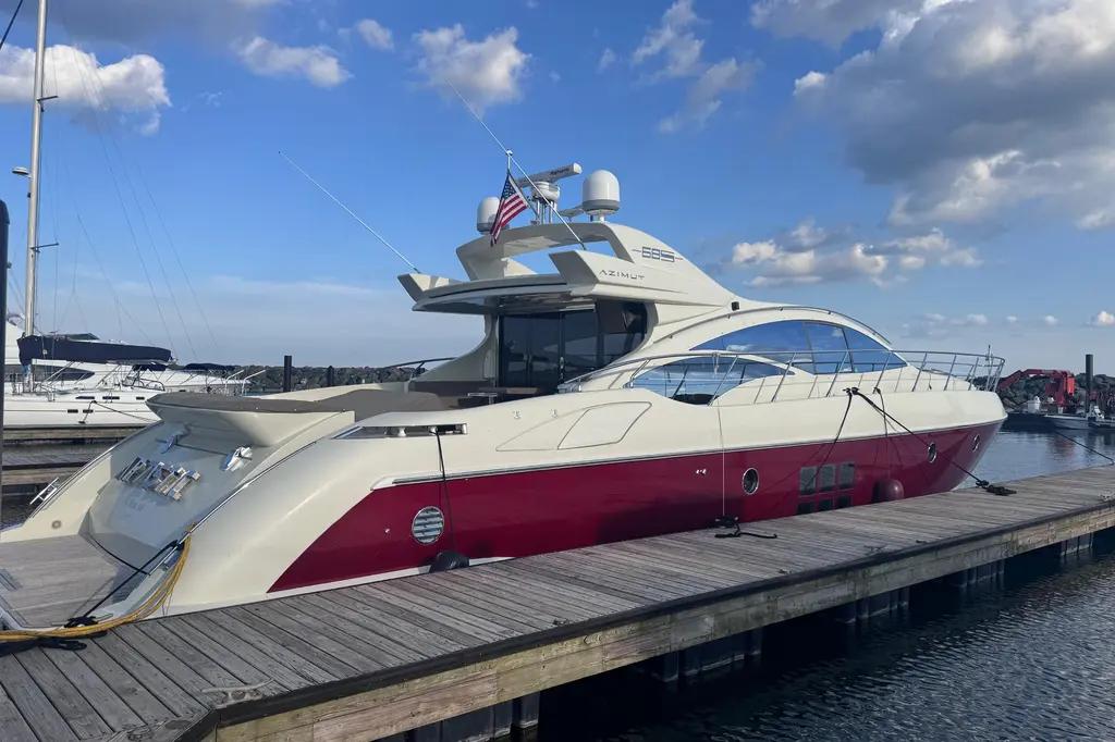  2006 Azimut 68S Yacht For Sale in Chicago IL