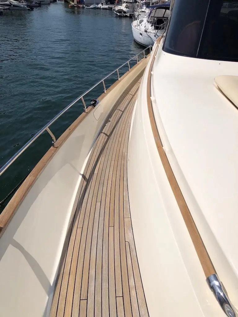 2007 Mochi Craft 64' Dolphin Yacht For Sale in Port Grimaud 83 2007 Mochi Craft 64' Dolphin Yacht For Sale in Port Grimaud 83