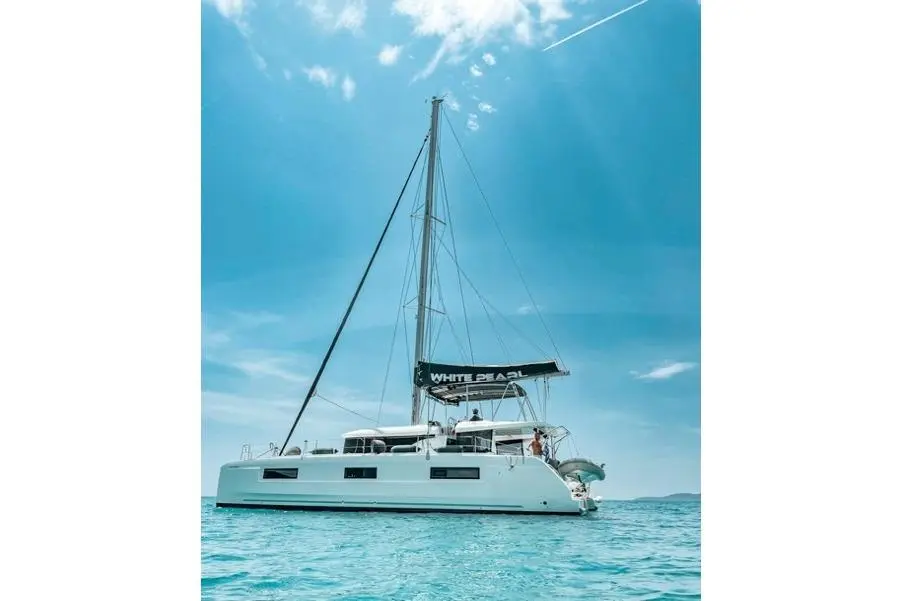 2020 Lagoon 46 Yacht For Sale in Glyfada 2020 Lagoon 46 Yacht For Sale in Glyfada