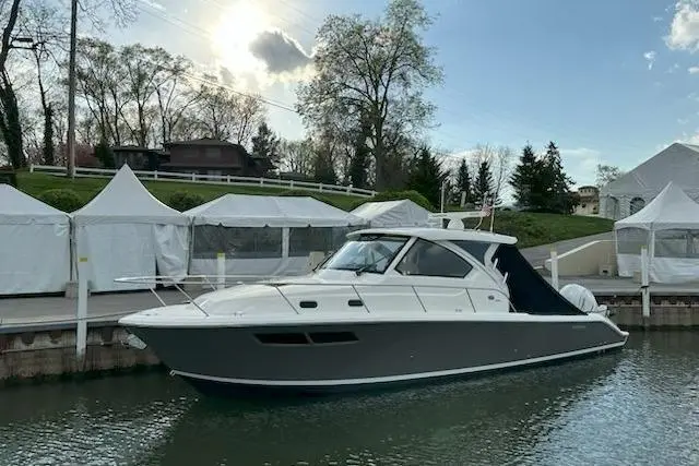 2021 Pursuit OS 355 Offshore Yacht For Sale in Sandusky OH 2021 Pursuit OS 355 Offshore Yacht For Sale in Sandusky OH