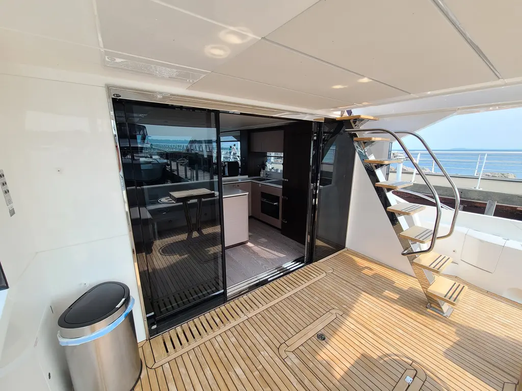 Sweet Tina 2023 Sunseeker Manhattan 68 Yacht For Sale in Chicago IL Sweet Tina 2023 Sunseeker Manhattan 68 Yacht For Sale in Chicago IL
