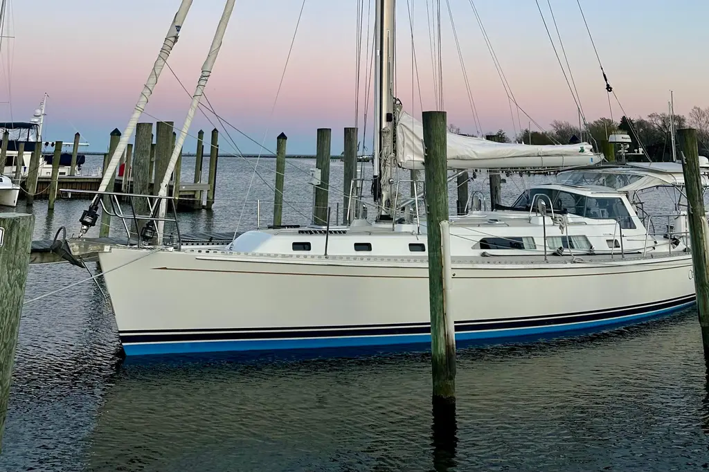 Starlight 2016 Outbound 46 Yacht For Sale in West River MD Starlight 2016 Outbound 46 Yacht For Sale in West River MD