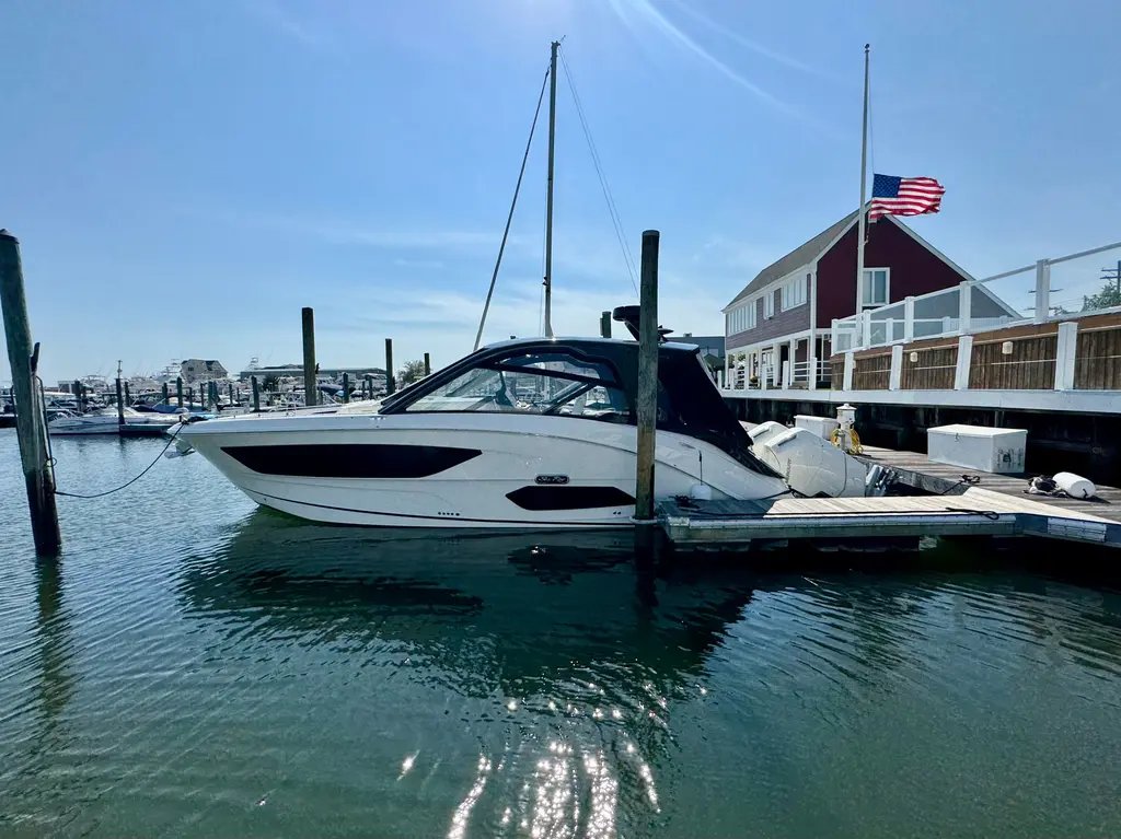 2025 Sea Ray Sundancer 370 Outboard Yacht For Sale in Somers Point NJ 2025 Sea Ray Sundancer 370 Outboard Yacht For Sale in Somers Point NJ