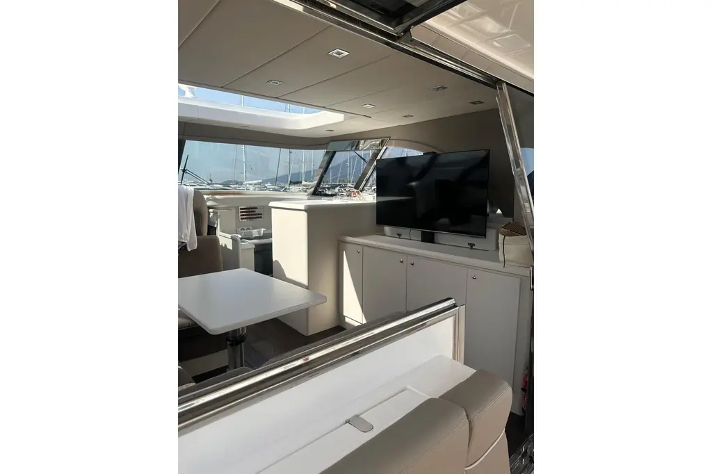 2005 Mochi Craft Dolphin 51 Yacht For Sale in Naples IT-NA 2005 Mochi Craft Dolphin 51 Yacht For Sale in Naples IT-NA