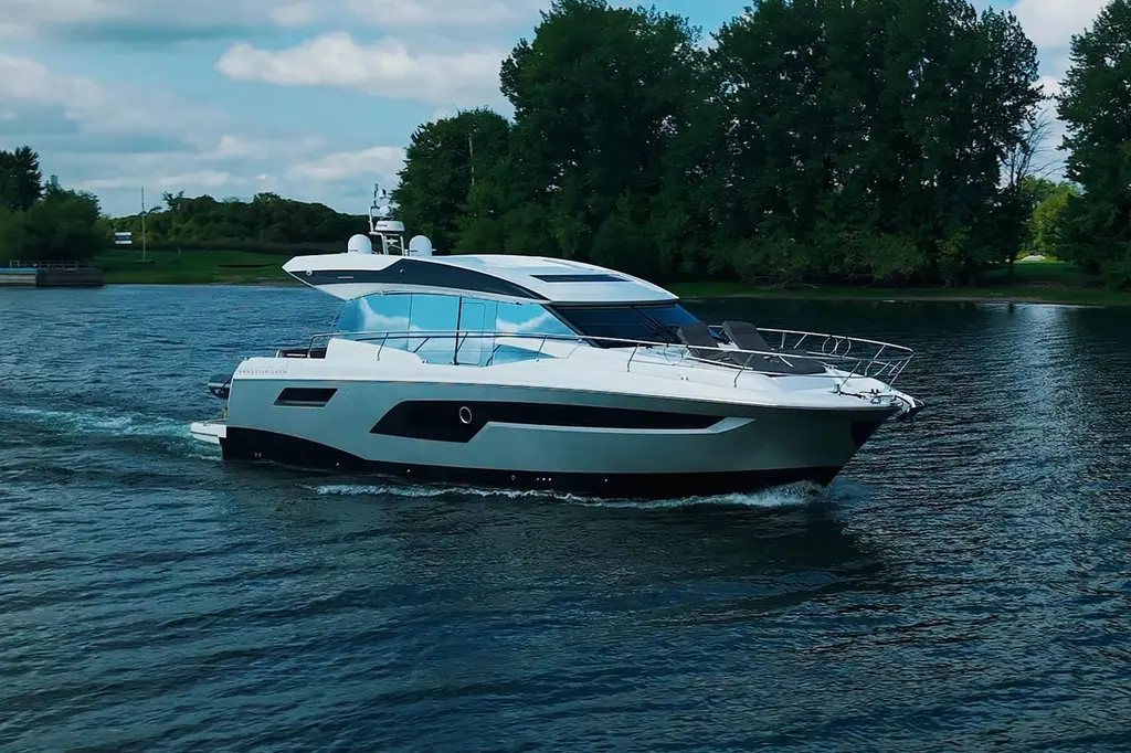 Prestige 520S 2018 Prestige 520S Yacht For Sale in St-Paul-de-l'Île-aux-Noix QC Prestige 520S 2018 Prestige 520S Yacht For Sale in St-Paul-de-l'Île-aux-Noix QC