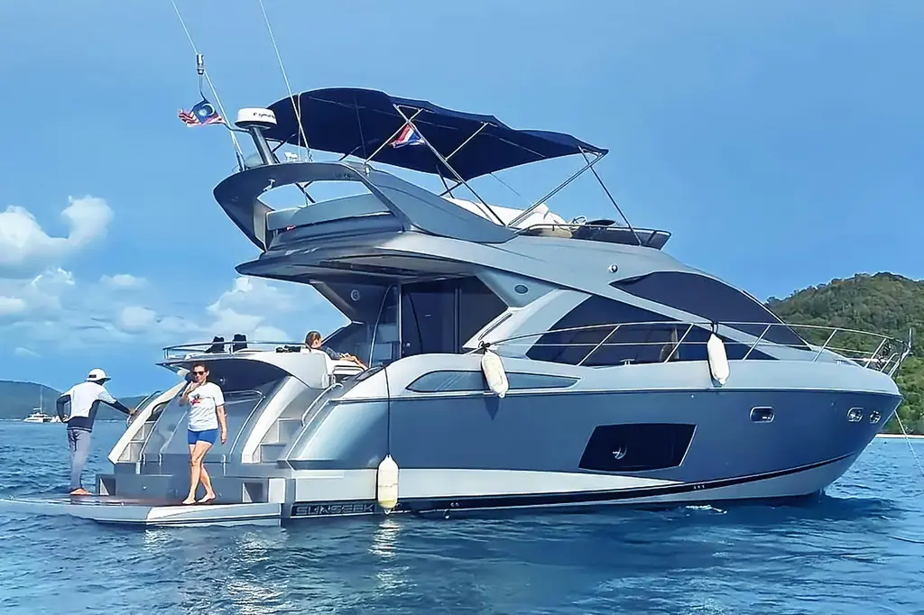 2012 Sunseeker Manhattan 53 Yacht For Sale in Pattaya 2012 Sunseeker Manhattan 53 Yacht For Sale in Pattaya