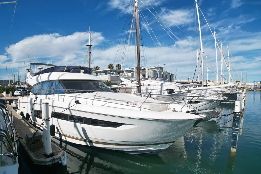2017 prestige 560 canet en roussillon 66 for sale