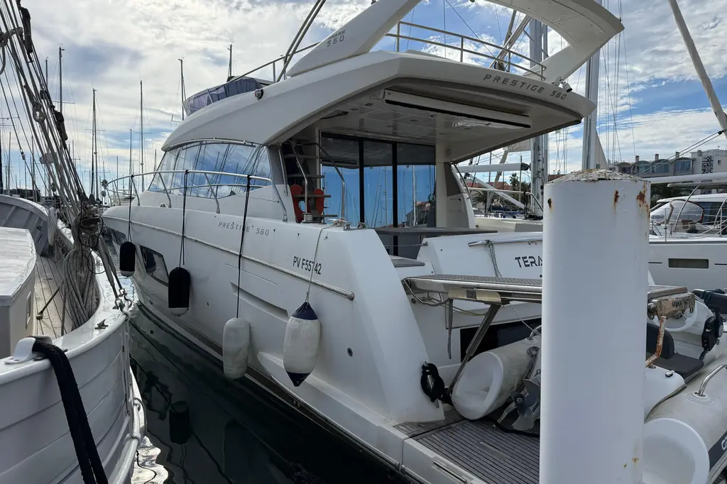 2017 Prestige 560 Yacht For Sale in Canet-en-Roussillon 66 2017 Prestige 560 Yacht For Sale in Canet-en-Roussillon 66