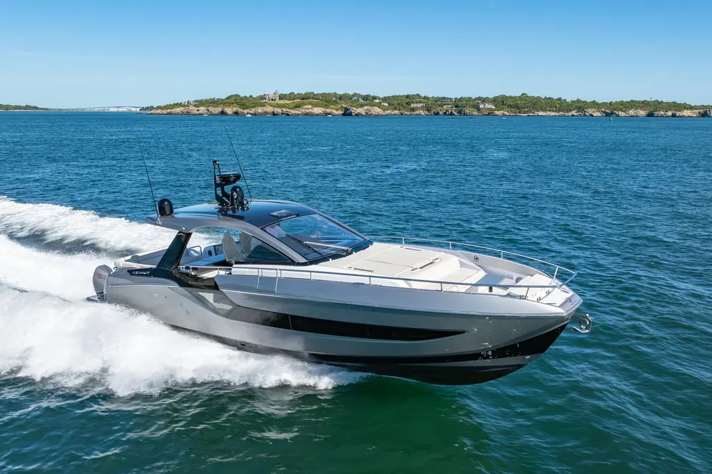DESIDERATA 2023 Azimut Verve 47 Yacht For Sale in Newport RI DESIDERATA 2023 Azimut Verve 47 Yacht For Sale in Newport RI