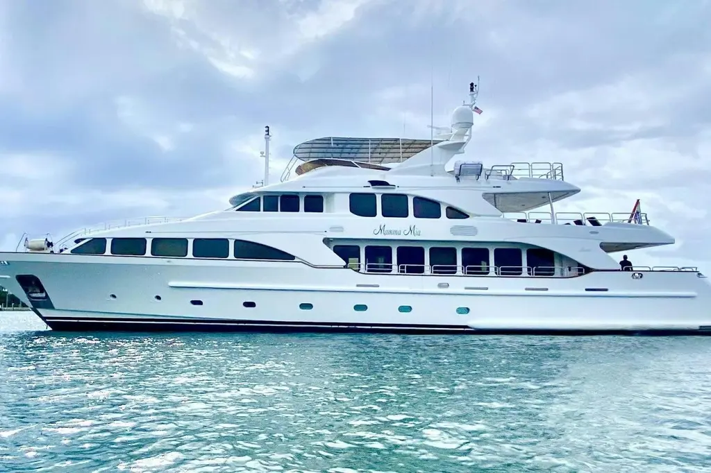 Mamma Mia 2007 Benetti 120 Classic Yacht For Sale in Fort Lauderdale FL Mamma Mia 2007 Benetti 120 Classic Yacht For Sale in Fort Lauderdale FL