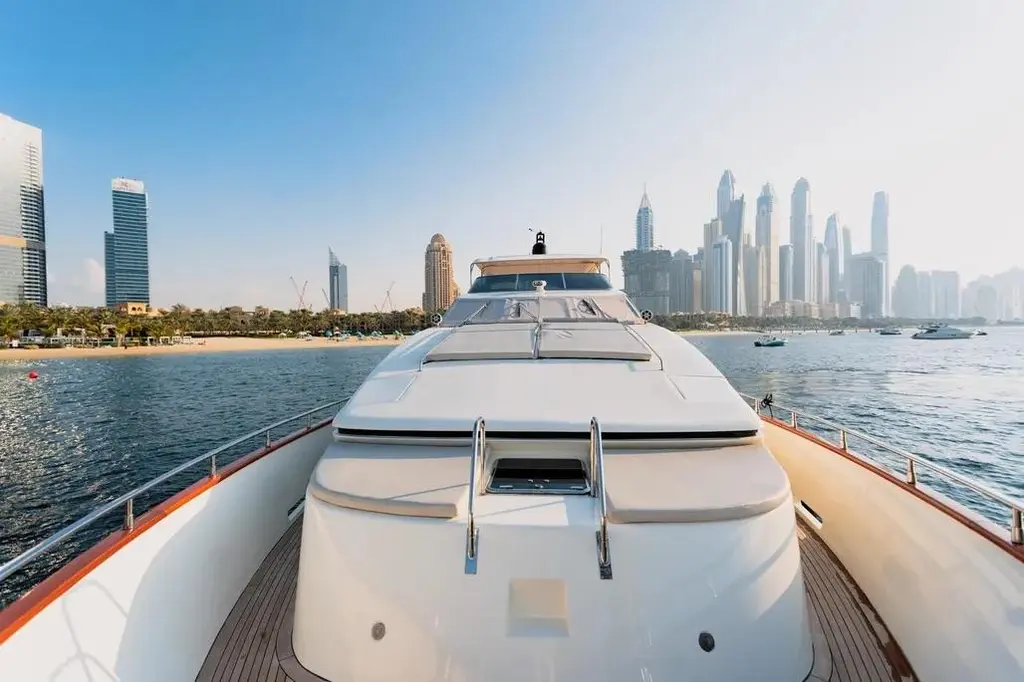2004 Azimut 100 Jumbo Yacht For Sale in Dubai 2004 Azimut 100 Jumbo Yacht For Sale in Dubai