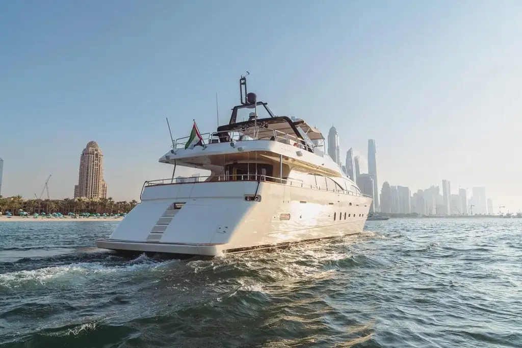 2004 Azimut 100 Jumbo Yacht For Sale in Dubai 2004 Azimut 100 Jumbo Yacht For Sale in Dubai