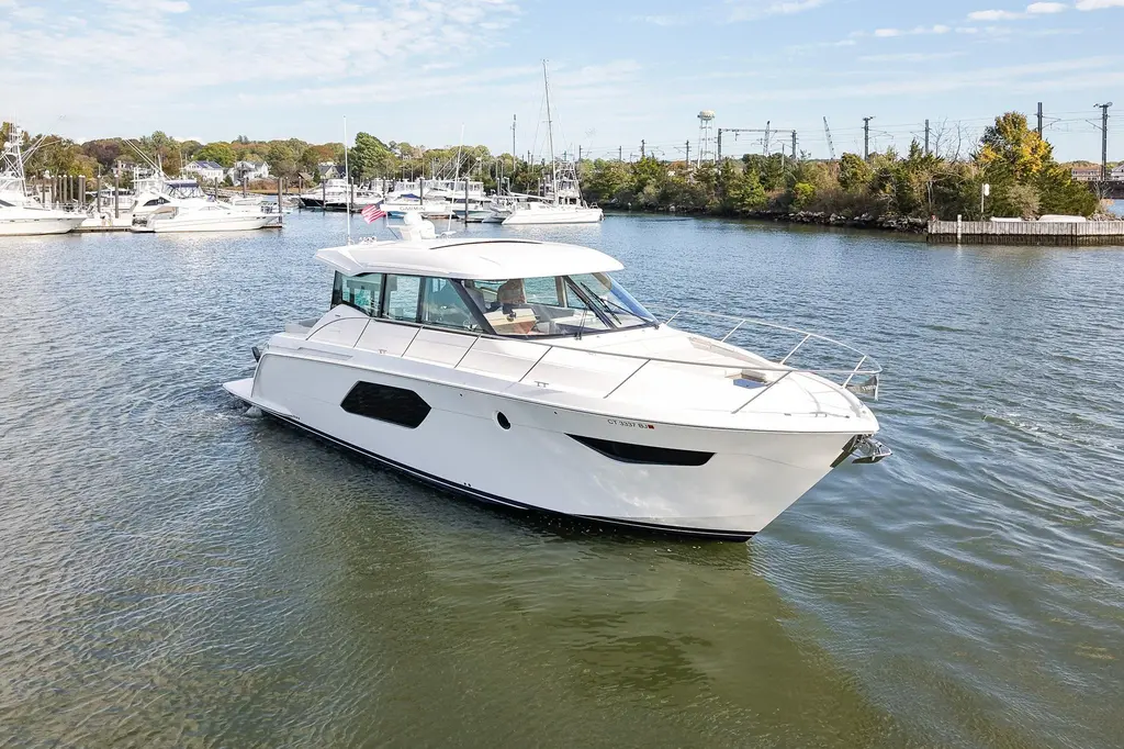 2019 Tiara Yachts C49 Coupe Yacht For Sale in Mystic CT 2019 Tiara Yachts C49 Coupe Yacht For Sale in Mystic CT
