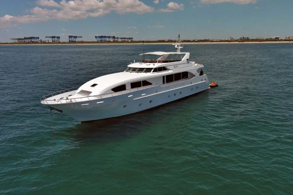 Carpe Diem 2001 Intermarine RPH 95 Yacht For Sale in Miami FL Carpe Diem 2001 Intermarine RPH 95 Yacht For Sale in Miami FL