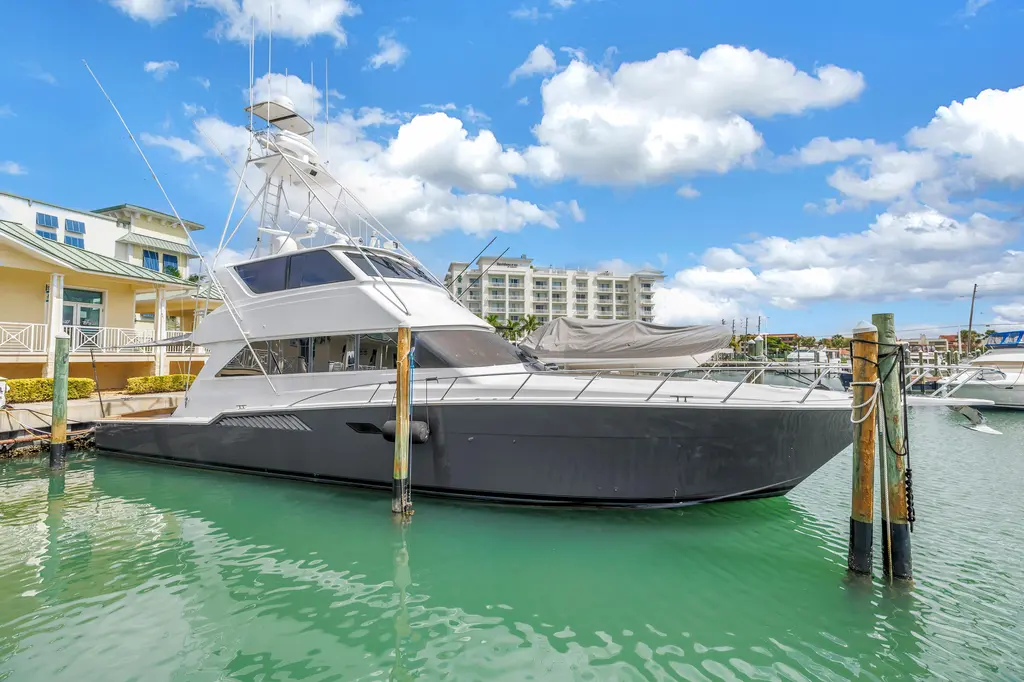 Reel Blonde 1999 Viking 72 Enclosed Bridge Yacht For Sale in St Petersburg FL Reel Blonde 1999 Viking 72 Enclosed Bridge Yacht For Sale in St Petersburg FL