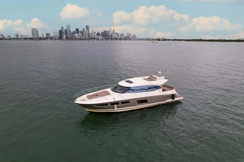 2015 Prestige 520 Yacht For Sale in Miami FL 2015 Prestige 520 Yacht For Sale in Miami FL