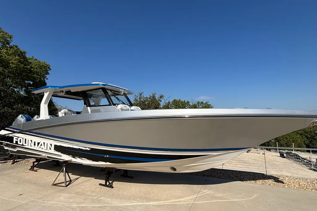 2024 Fountain 38 SCX Yacht For Sale in Lake Ozark MO 2024 Fountain 38 SCX Yacht For Sale in Lake Ozark MO