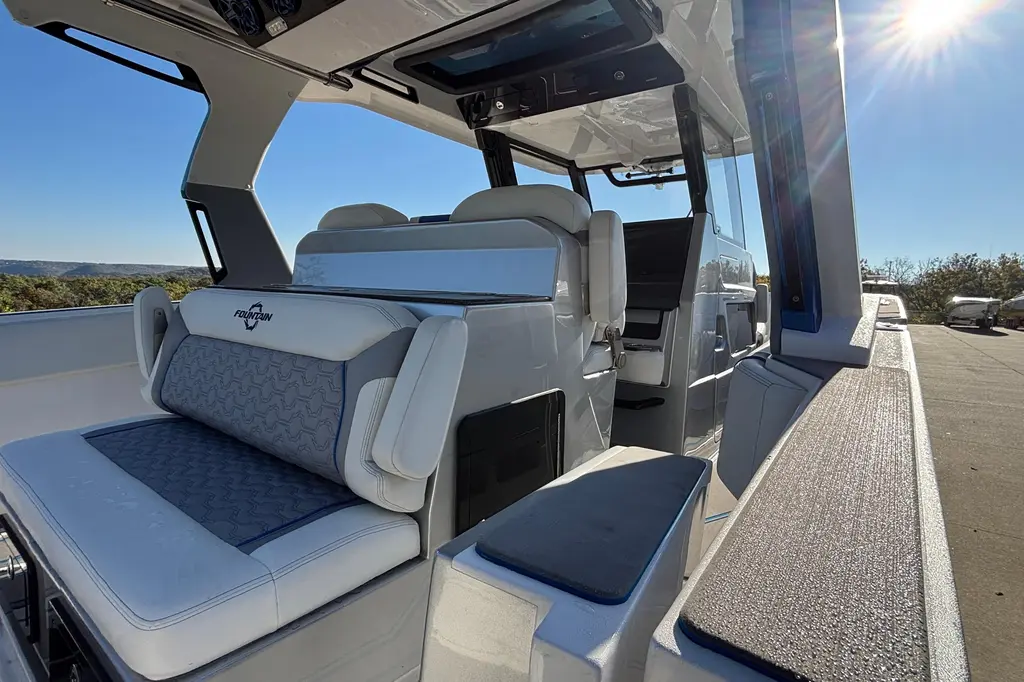 2024 Fountain 38 SCX Yacht For Sale in Lake Ozark MO 2024 Fountain 38 SCX Yacht For Sale in Lake Ozark MO