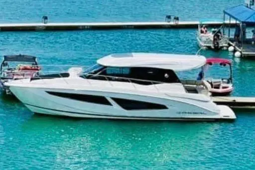 2018 Regal 42 Grande Coupe Yacht For Sale in Austin TX 2018 Regal 42 Grande Coupe Yacht For Sale in Austin TX