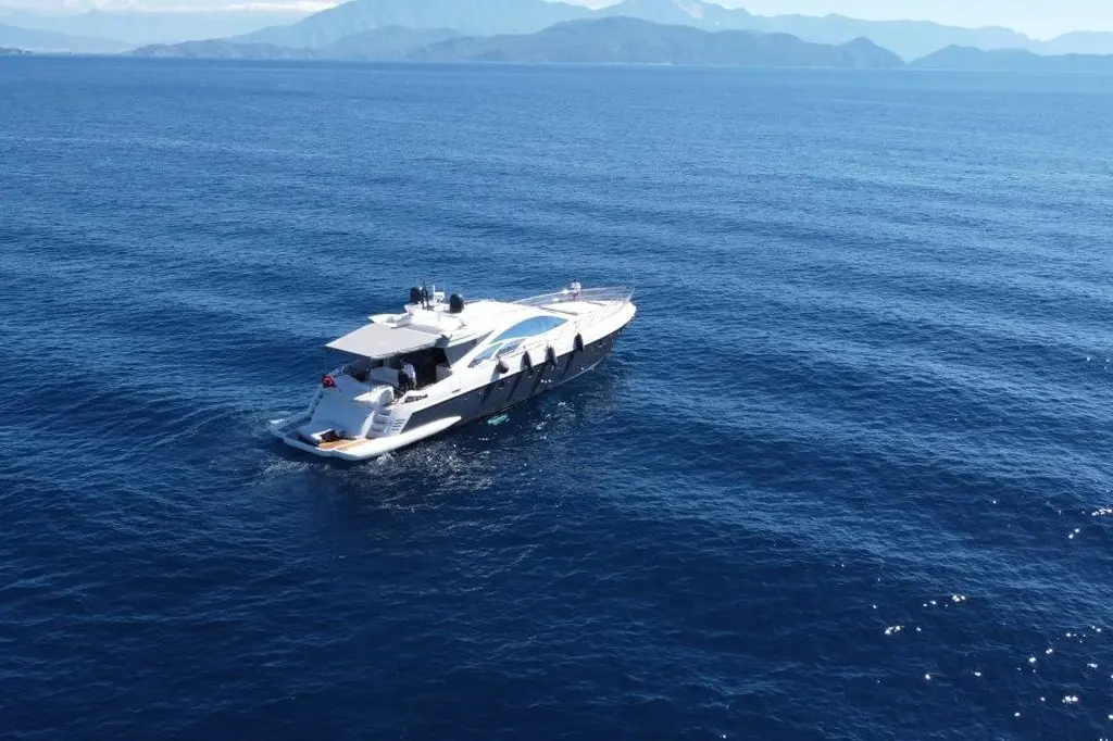 2007 Azimut 86S Yacht For Sale in Göcek 2007 Azimut 86S Yacht For Sale in Göcek