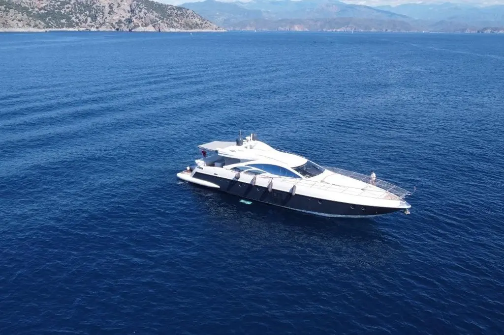 2007 Azimut 86S Yacht For Sale in Göcek 2007 Azimut 86S Yacht For Sale in Göcek
