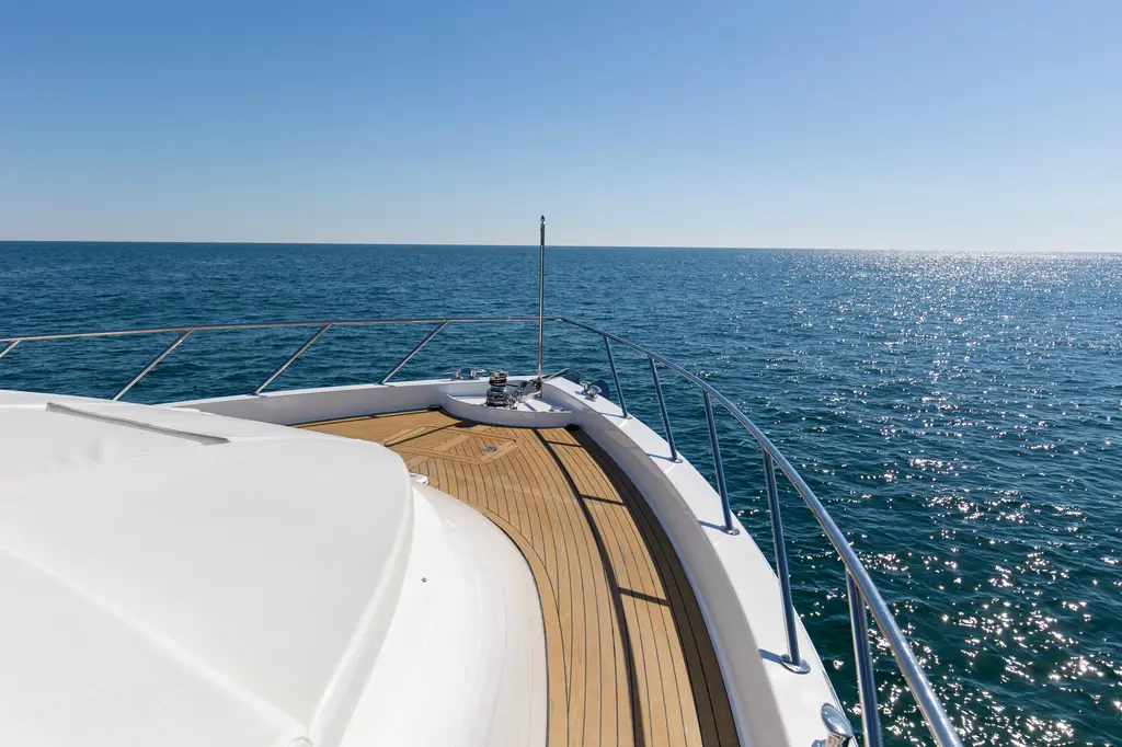 TIME-2 FLY 2006 Hatteras 80 Motor Yacht Sky Lounge Yacht For Sale in Fort Lauderdale FL