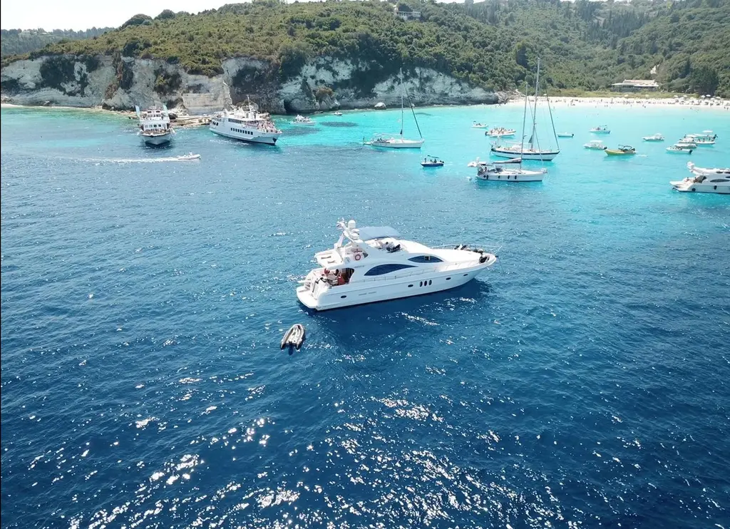 2010 Majesty 66 Flybridge Yacht For Sale in Corfu 2010 Majesty 66 Flybridge Yacht For Sale in Corfu