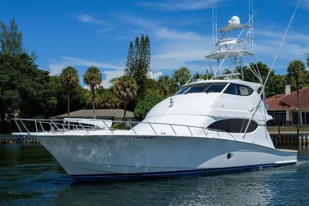 2007 Hatteras 68 Convertible Yacht For Sale in Fort Lauderdale FL 2007 Hatteras 68 Convertible Yacht For Sale in Fort Lauderdale FL