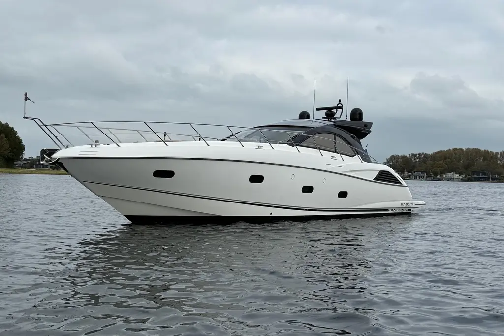 2011 Sunseeker Predator 54 Yacht For Sale in Kamperland 2011 Sunseeker Predator 54 Yacht For Sale in Kamperland