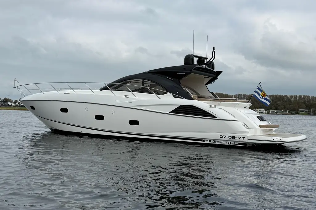 2011 Sunseeker Predator 54 Yacht For Sale in Kamperland 2011 Sunseeker Predator 54 Yacht For Sale in Kamperland
