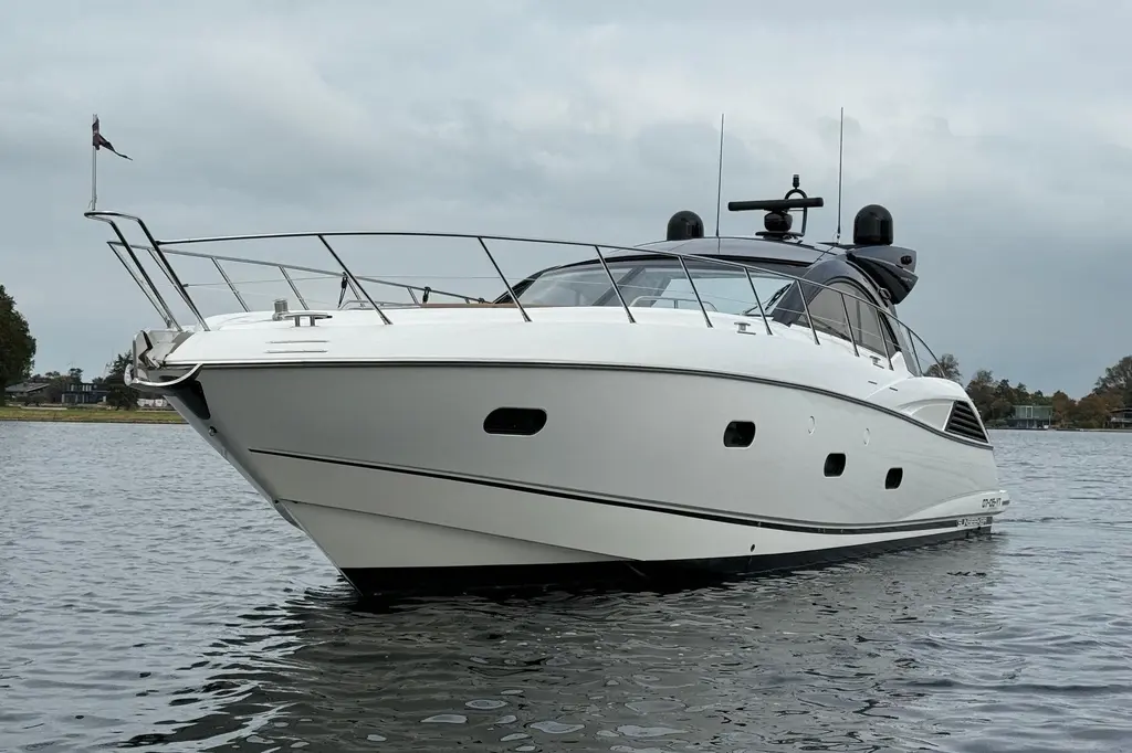 2011 Sunseeker Predator 54 Yacht For Sale in Kamperland 2011 Sunseeker Predator 54 Yacht For Sale in Kamperland