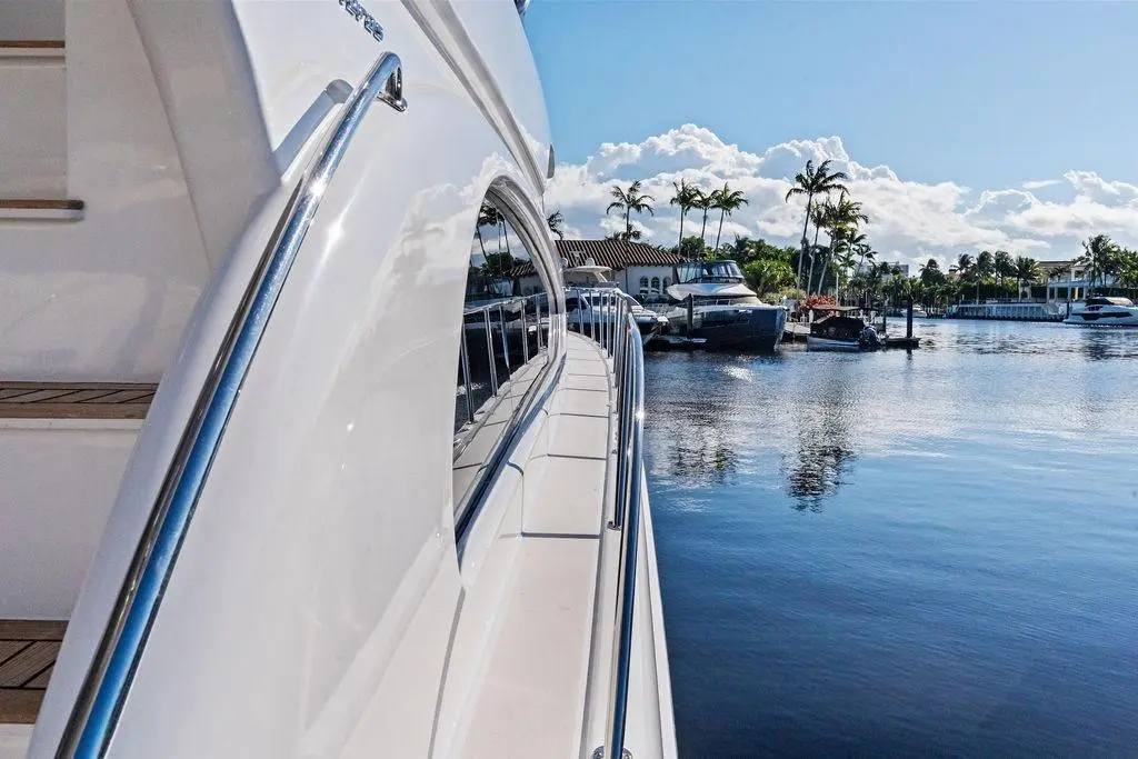 SATELLITE OFFICE 2008 Hatteras 64 Motor Yacht Yacht For Sale in Fort Lauderdale FL SATELLITE OFFICE 2008 Hatteras 64 Motor Yacht Yacht For Sale in Fort Lauderdale FL
