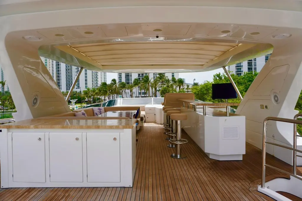  2015 Azimut 84 Yacht For Sale in Aventura FL