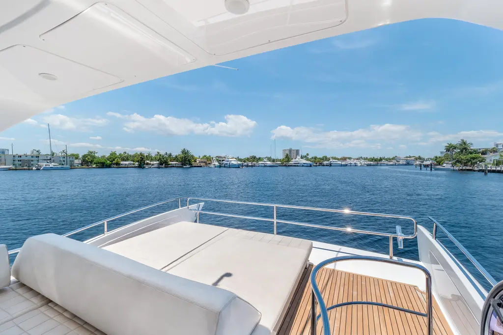 2013 Azimut 64 Yacht For Sale in Fort Lauderdale FL 2013 Azimut 64 Yacht For Sale in Fort Lauderdale FL