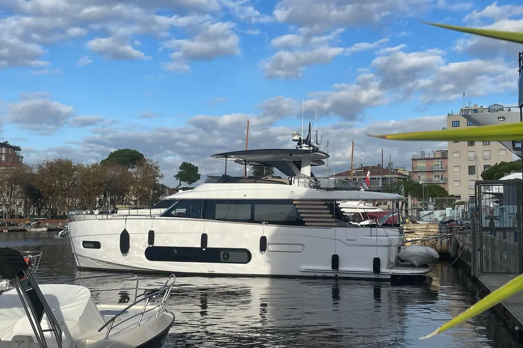 Azimut 66 Magellano 2024 Azimut Magellano 66 Yacht For Sale in Viareggio IT-LU Azimut 66 Magellano 2024 Azimut Magellano 66 Yacht For Sale in Viareggio IT-LU