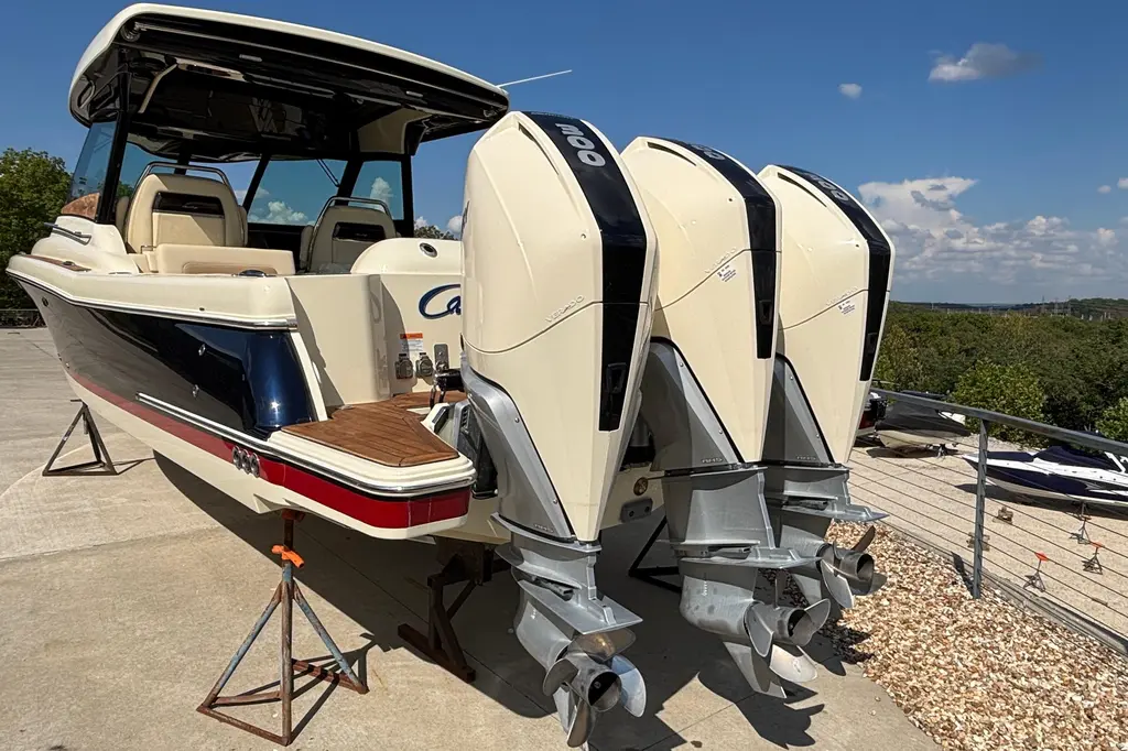 2021 Chris-Craft Calypso 35 Yacht For Sale in Lake Ozark MO 2021 Chris-Craft Calypso 35 Yacht For Sale in Lake Ozark MO