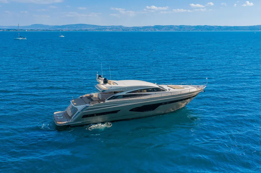Black Sugar 2010 Princess V78 Yacht For Sale in Athens Black Sugar 2010 Princess V78 Yacht For Sale in Athens