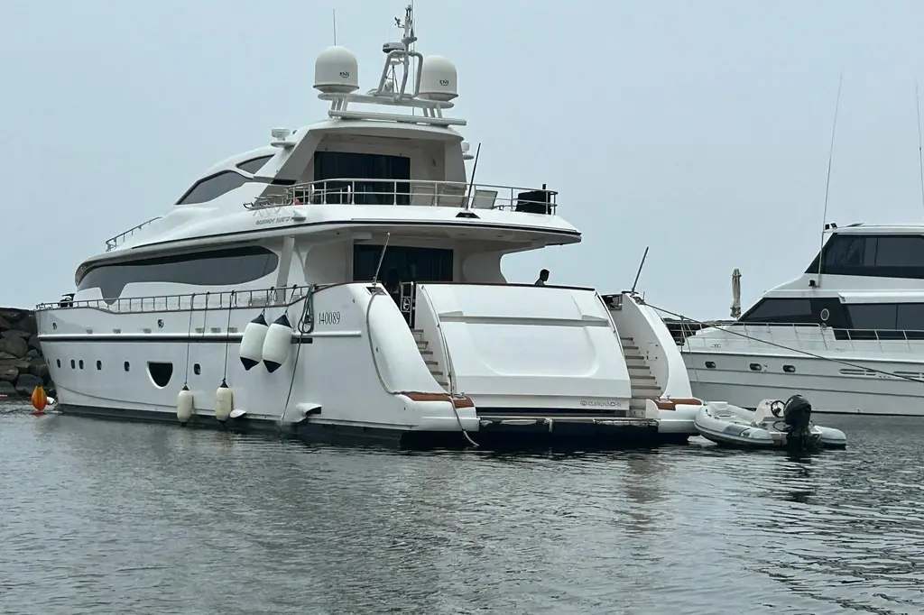 Sunshine 2010 Versilcraft Euroyacht Planet 125S Hardtop Yacht For Sale in Kota Kinabalu Sunshine 2010 Versilcraft Euroyacht Planet 125S Hardtop Yacht For Sale in Kota Kinabalu