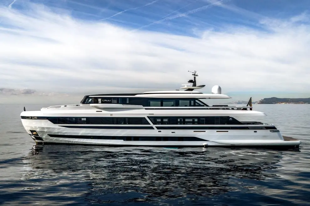 LAUL 2019 Extra Yachts 130 Alloy Yacht For Sale in Bandol 83 LAUL 2019 Extra Yachts 130 Alloy Yacht For Sale in Bandol 83