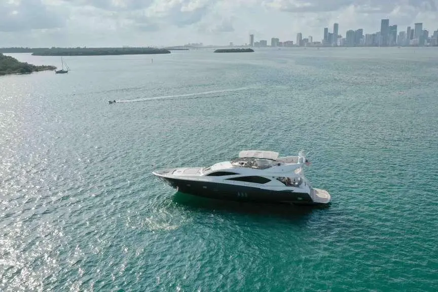 FINS UP 2006 Sunseeker Manhattan 82 Yacht For Sale in Miami FL FINS UP 2006 Sunseeker Manhattan 82 Yacht For Sale in Miami FL