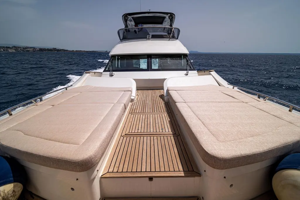 Five Weeks 2019 Monte Carlo Yachts MCY 66 Yacht For Sale in Castellammare di Stabia IT-NA Five Weeks 2019 Monte Carlo Yachts MCY 66 Yacht For Sale in Castellammare di Stabia IT-NA